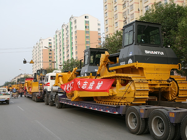 抗震救灾 多志成城